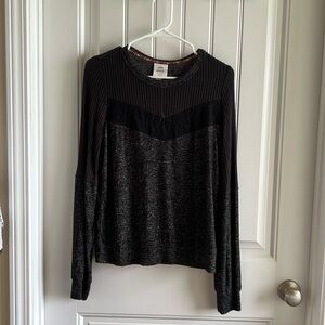 NWOT Knox Rose Long Sleeve Top
